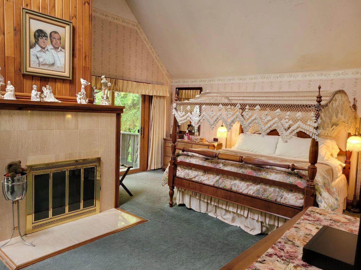 Whisperin Pines Chalet