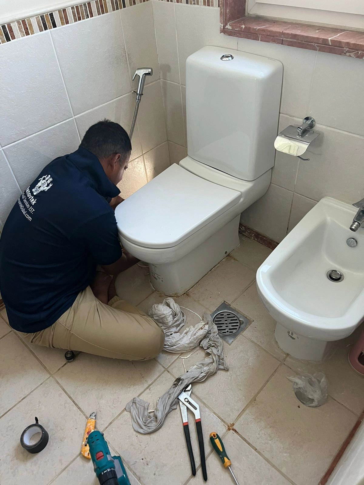 Finding the Source of Leakage and Repairing the Angle Valve Finding the Source of Leakage and Repairing the Angle Valve