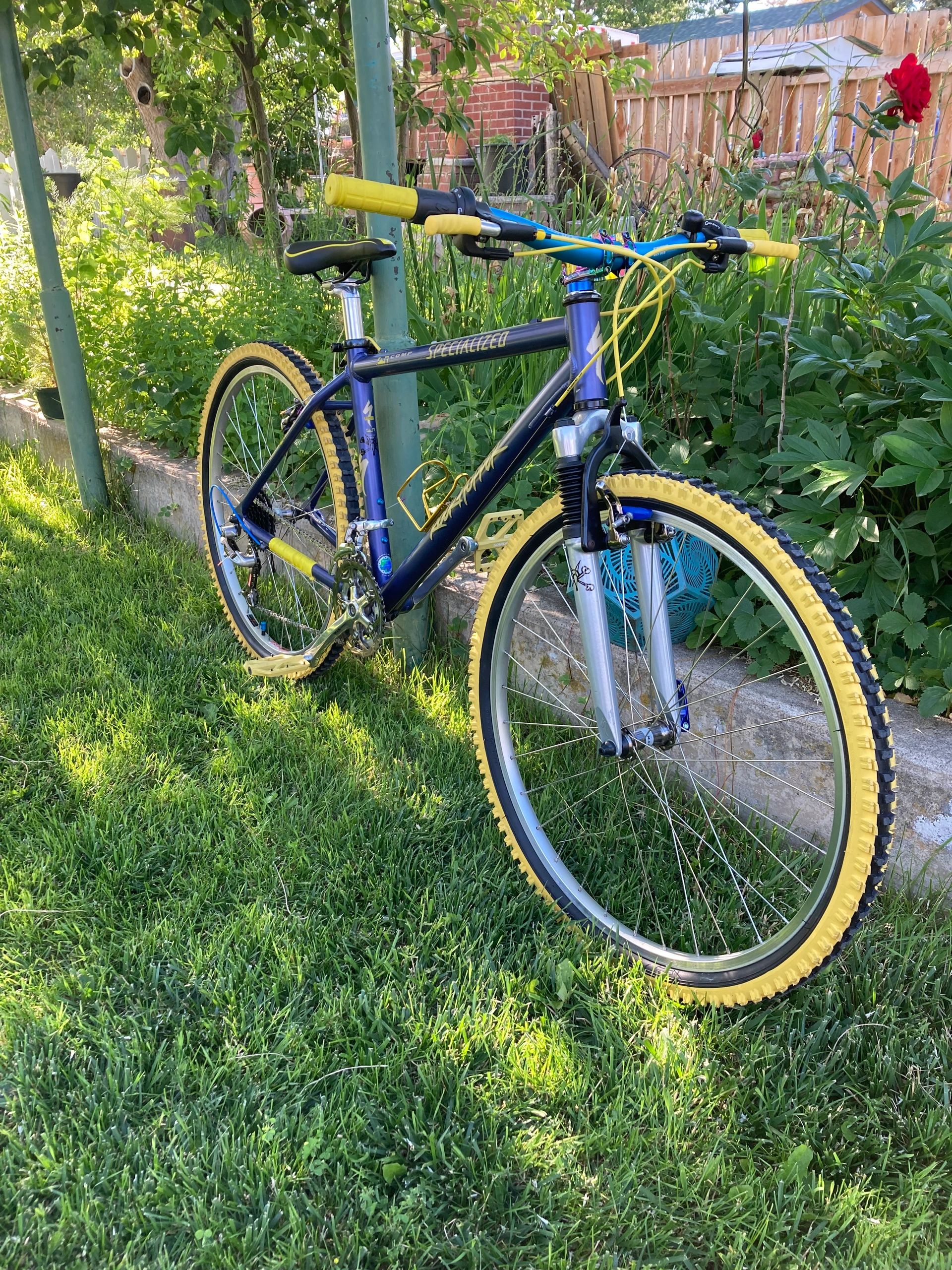 Exclusive Bike Service.
Every service is an independent job.

Repair.
Build/Rebuild.
Restore/Modify.