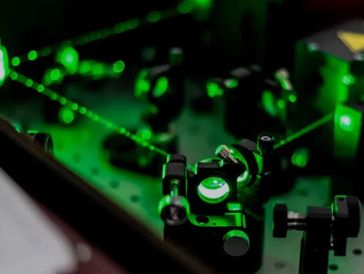 Óptica, espectrofotometros infrarrojo y ultravioleta visible.