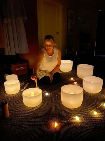 Private Sound Healing Meditation for a bride and her bridesmaids the night before the wedding.