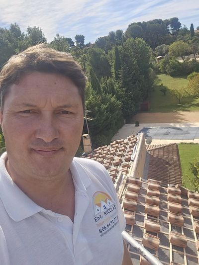 Nicolas chef d'entreprise expert en toiture