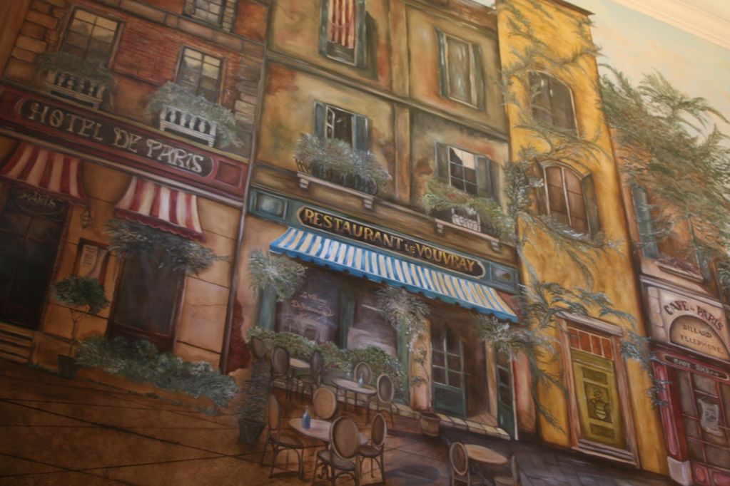 Medium: Oils
Residential Mural in Grande foyer