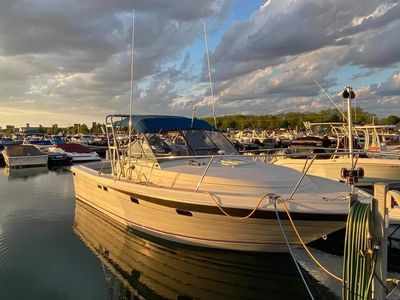 Penn Yan- Predator
• 28' Length 11' width
• Twin 350 mercruiser engines
• Easily carries 6 anglers p