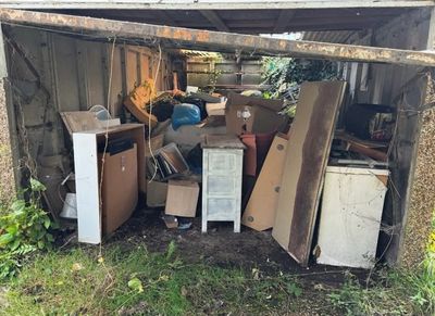 Garage clearance in Central Scotland removing unwanted items, clutter and household waste safely