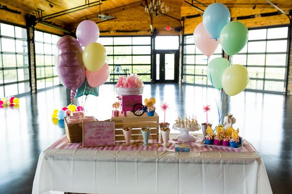 carnival baby shower table set-up