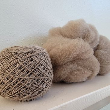 Moonpie the Merino fleece floofs and ball of yarn (tan)