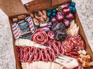 15+ Small Charcuterie Boxes