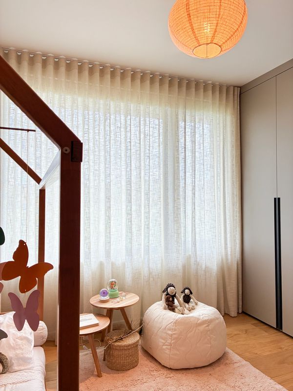 Cortina tradicional Soft Drapery Hunter Douglas, mezcla de lino.