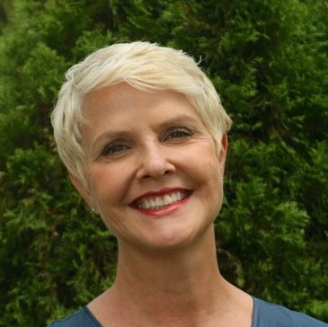 Teresa Quance, LCSW, CIMHP, integrates physical/mental health in her counseling with female clients.