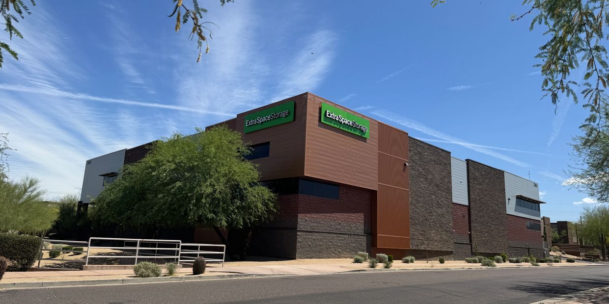 7200 Monogram Self Storage in Scottsdale Arizona. Mulit-level building with copper and brick accents