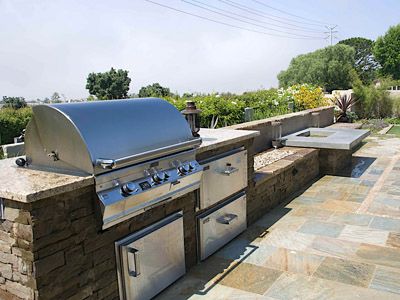 Tony Pearce Hardsape Outdoor Kitchen