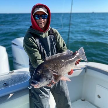 Tautog Blackfish Fishing
Inshore fishing charters rhode island