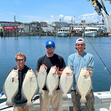 Fluke fishing
Inshore fishing charters Rhode island