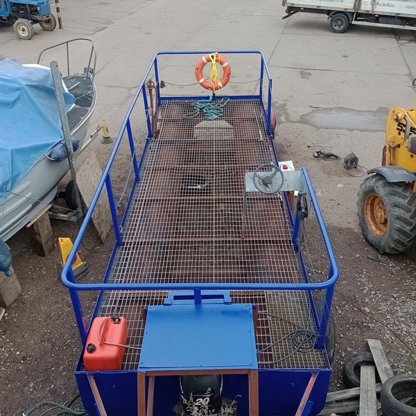Bridge maintenance platform safety boat platform 
