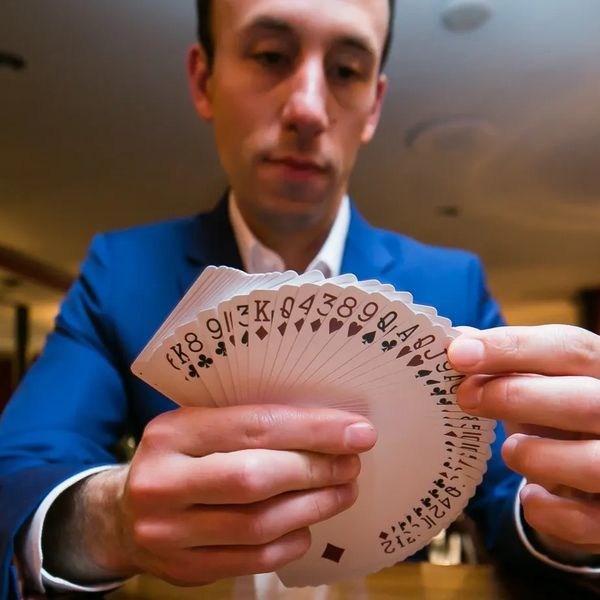 Corporate entertainment for company events and parties. Entertainer is a magician and mentalist.