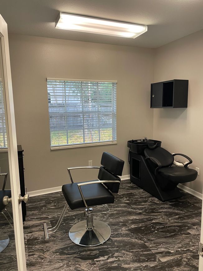 Individual Salons - New Tampa