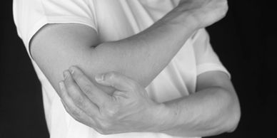 elbow pain on the outside or inside of the elbow