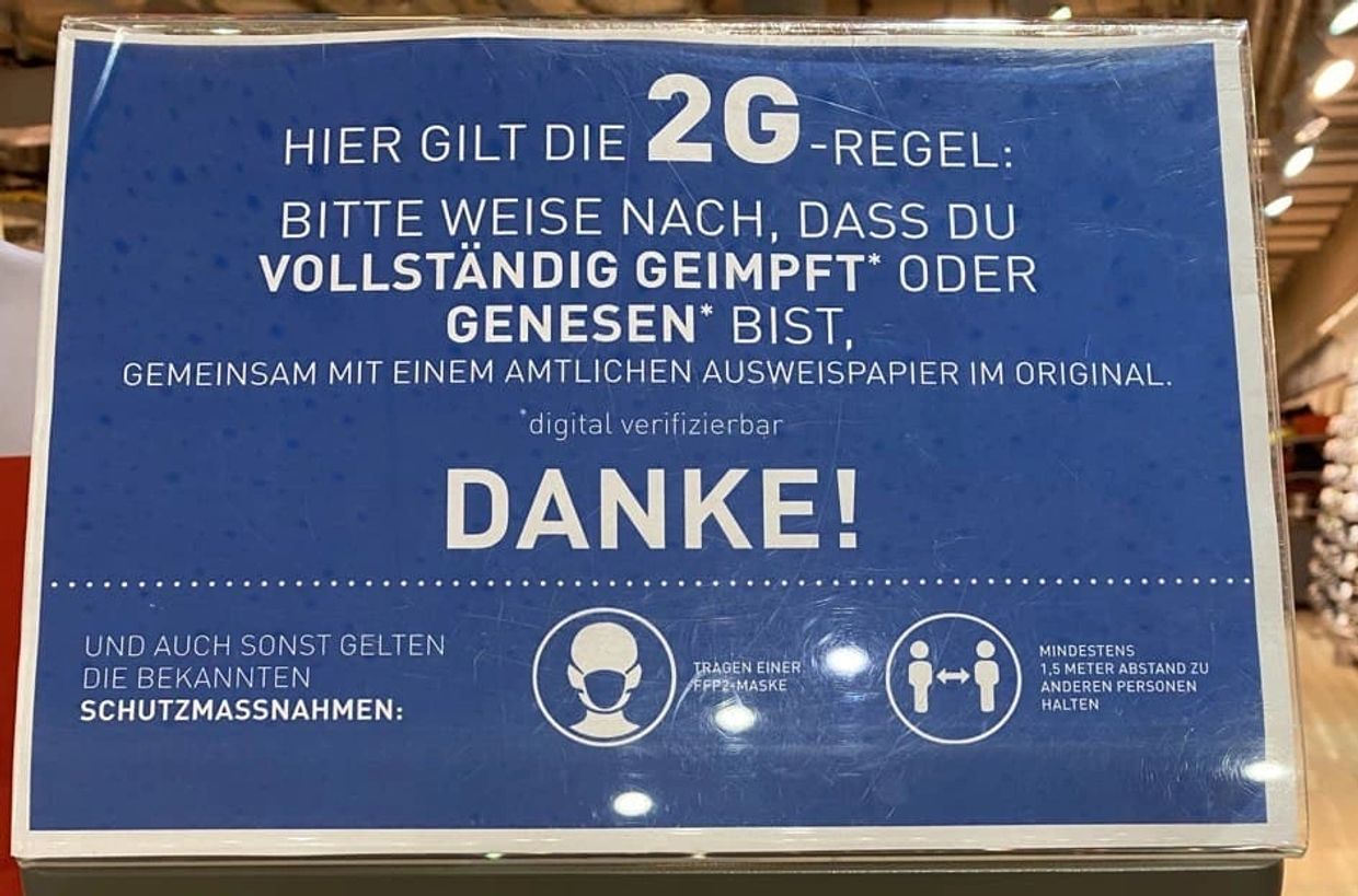 2G-Hinweis-Schild