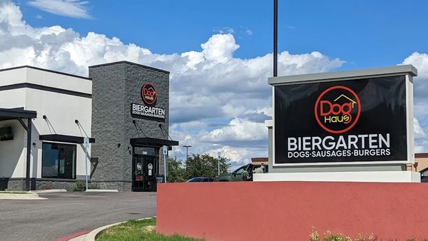 Dog Haus Biergarten Stone Oak, San Antonio