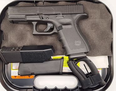 (763) USED GLOCK 19 GEN 4 9MM W/ 3 MAGS, NIGHT SIGHTS $380