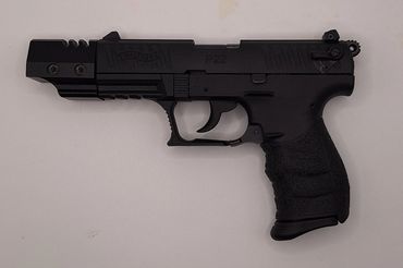 (2-118) LIKE NEW WALTHER P22 TARGET 22LR $260