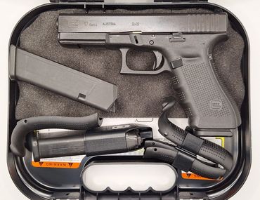 USED GLOCK 17 GEN 4 9MM W/ 3 MAGS, BOX $400