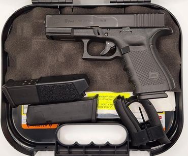 USED GLOCK 19 GEN 4 9MM W/ 3 MAGS, BOX $400