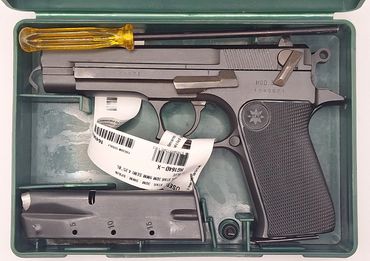 (D108) MINT STAR 30M 9MM W/ 2 MAGS, TOOLS, BOX $400