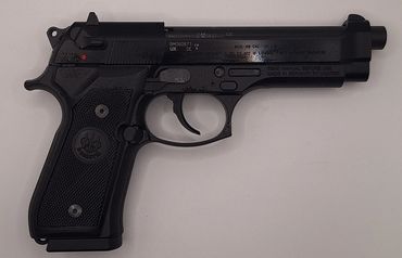 (D121) LIKE NEW BERETTA M9-22 22LR W/ 1 MAG/BOX $330