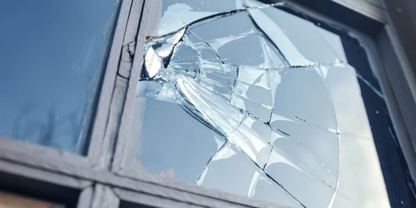 EMERGENCY GLASS REPAIR