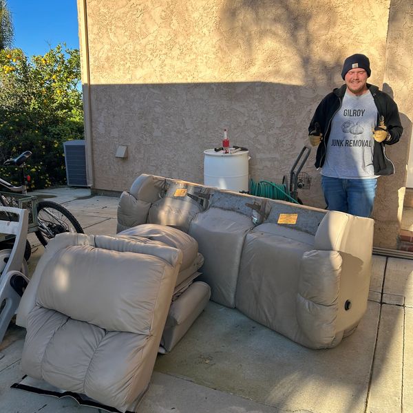 Couch removal-Couch pickup-Couch removal Gilroy-Morgan hill-Junk removal-Junk pickup-San Jose-Trash