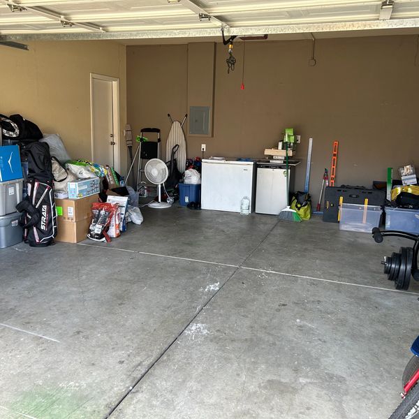 Garage clean out-House clean out-Hoarder clean out-Storage unit clean out-Eviction clean out-Gilroy-