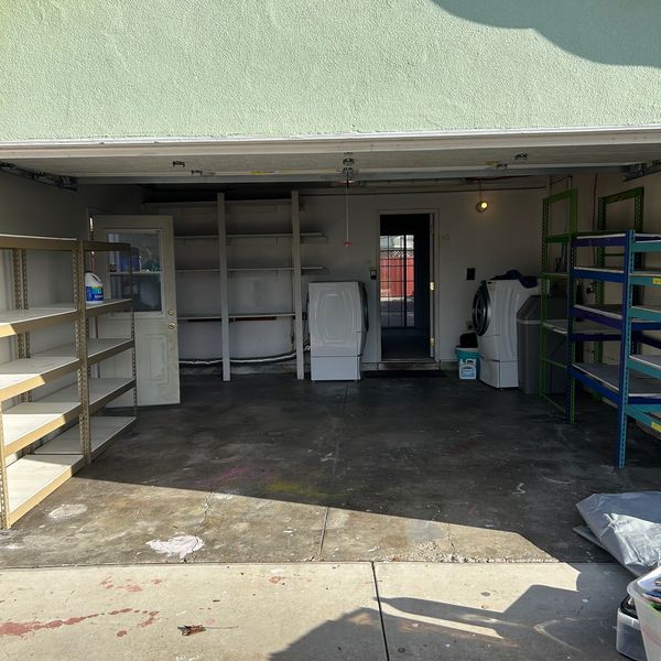 Garage clean out-junk removal-Junk pickup-Appliance removal-Couch removal-Morgan hill-Gilroy-Trash