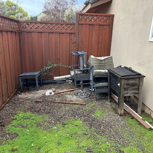 Furniture removal-Furniture pickup-Junk pickup-Junk removal-Couch removal-Storage unit clean out-
