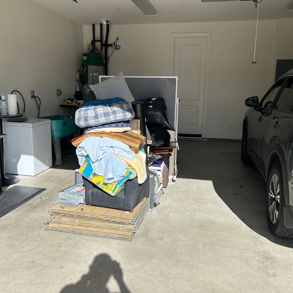 Gilroy-Junk removal-Morgan hill-Junk pickup-San Jose-Appliance removal-Hollister-Hot tub removal-