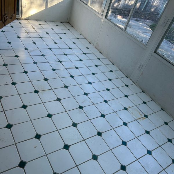 constriction debris removal-Couch pickup-Couch removal-Hot tub removal-Junk removal-Junk pickup-Demo