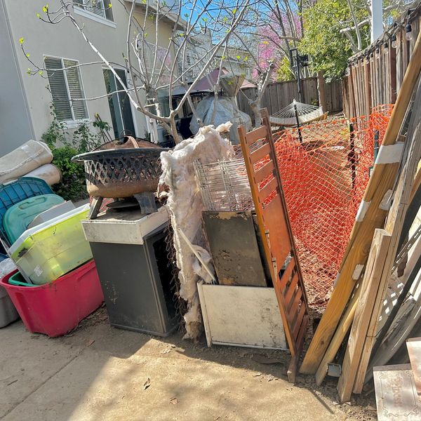 Junk removal-Junk pickup-Junk hauling-Couch removal-Couch pickup-Mattress removal-Mattress pickup-