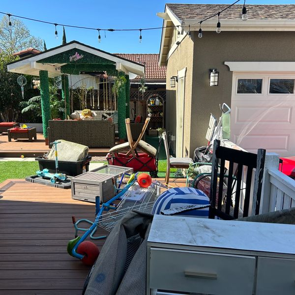 Junk removal-Junk pickup-Furniture removal-Furniture pickup-Junk haulers-Dirt hauling-Couch removal-