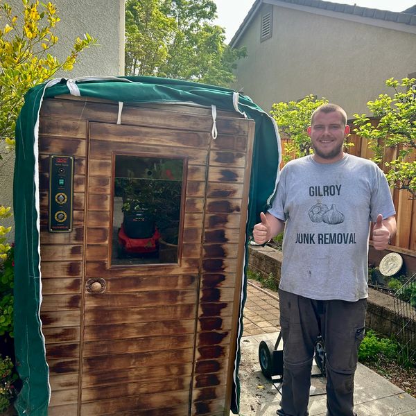 Junk removal-Junk pickup-spa removal-Hot tub removal-Gilroy-Morgan hill-San Jose-House clean out-