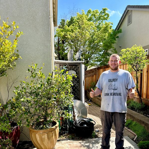 Junk removal-Junk pickup-Junk haulers-Spa removal-Hot tub removal-Couch pickup-Gilroy-Morgan hill-