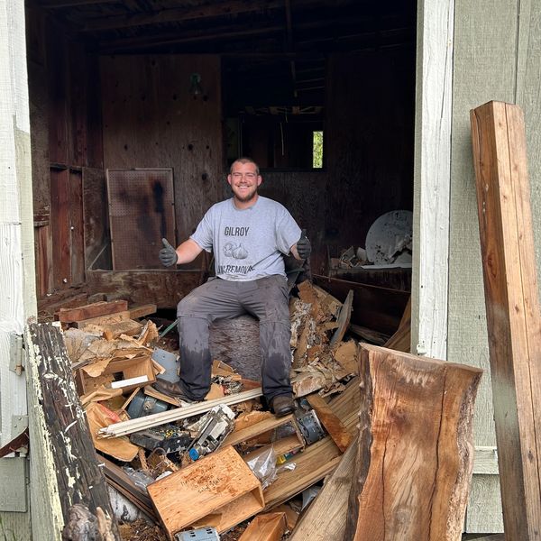 Junk removal-Junk pickup-shed clean up-shed clean out-gilroy-morgan hill-san Jose-mattress pickup-