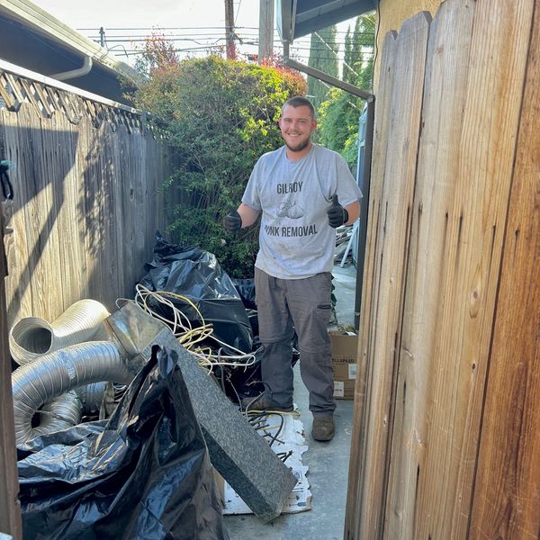junk removal-junk pickup-junk haulers-garbage removal-garbage pickup-trash pickup-Gilroy-Hollister-
