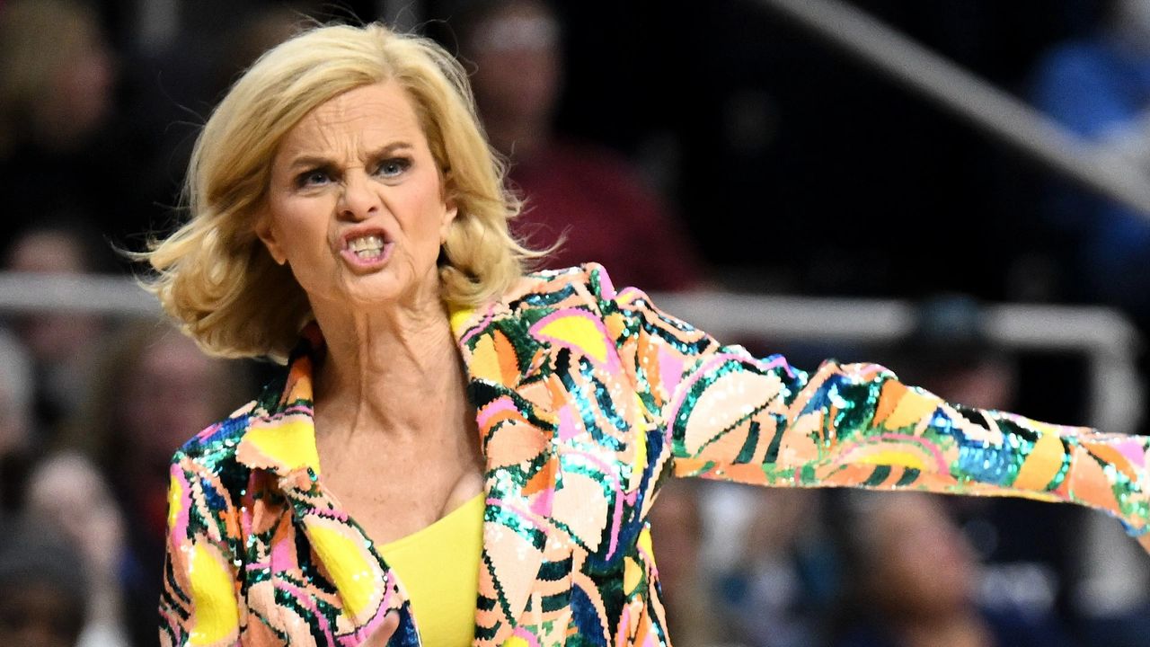 Mulkey returns fire after columnist calls LSU 