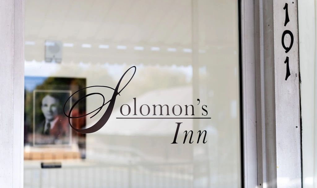 Places to Stay in Robbins, NC Solomon's Inn