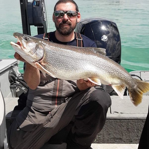 Experience Exciting Walleye Fishing on the Niagara River