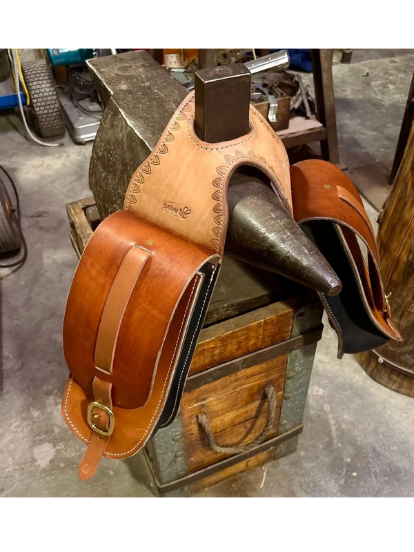  Water bottles leather saddle bags 