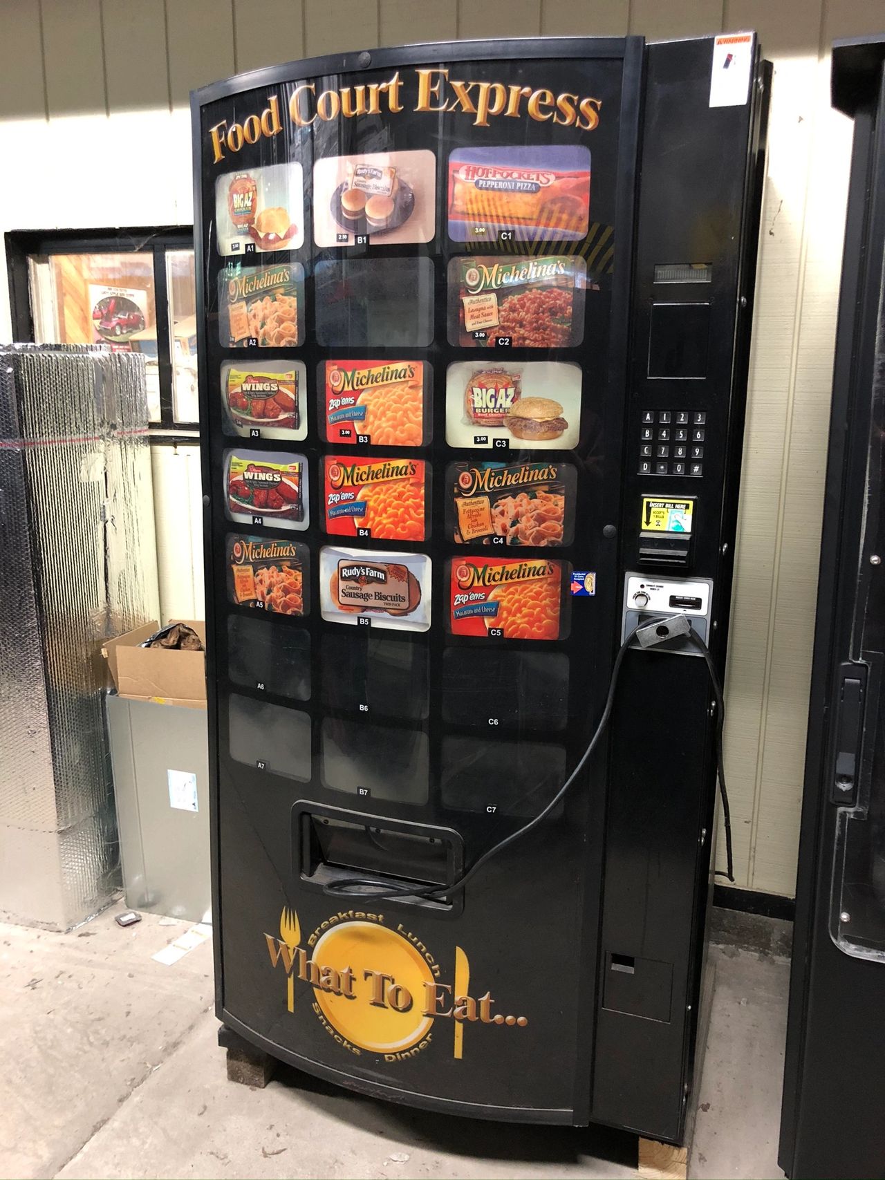 Hot Food Vending Machines: Automatic Satisfaction Back in NYC