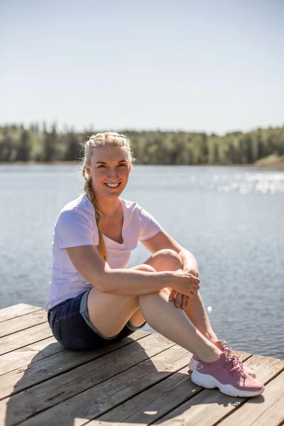 Johanna Tiainen, hyvinvointialan ammattilainen, hieroja, koulutettu hieroja, VoiceWell-hoitaja