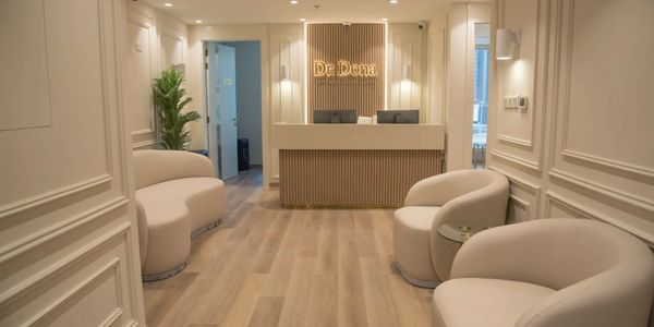 Modern, elegant reception area for a clinic specialised in clinical psychology, mental health care and psychotherapy services. 